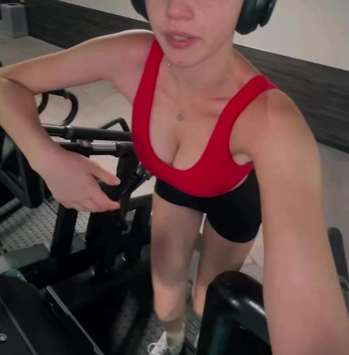 Gali Golan Erotic Body im Gym So Sexy – OnlyFans Leaks