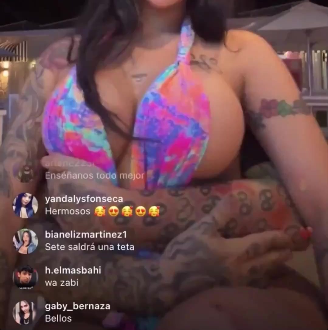6ix9ine Girlfriend Nip Slip on Instagram Live – Hot Video Leaked